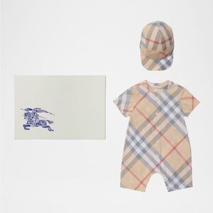 Burberry Baby Boy Lennie Romper and Hat Set Size 0-3M